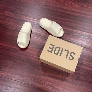 Adidas Yeezy Slides- Bone